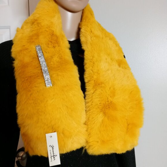 Faux Fur Scarf with Embellished Pull Through - Gold - Picture 4 of 4